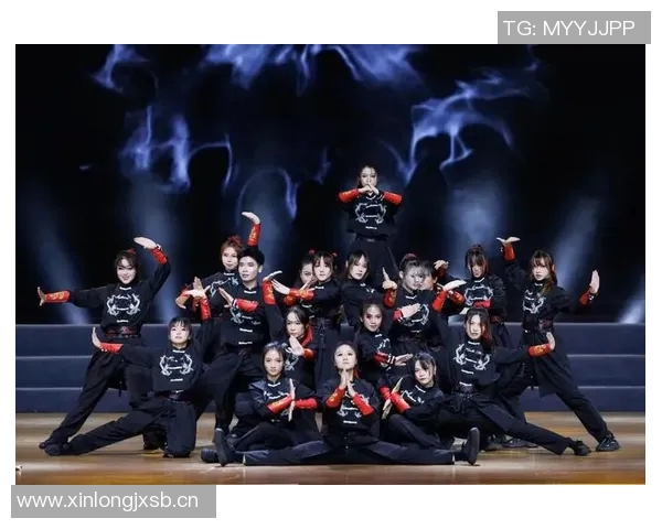 上海街舞队的节奏之争引发热议舞者们的风格碰撞与创新探索 上海街舞队的节奏之争引发热议舞者们的风格碰撞与创新探索