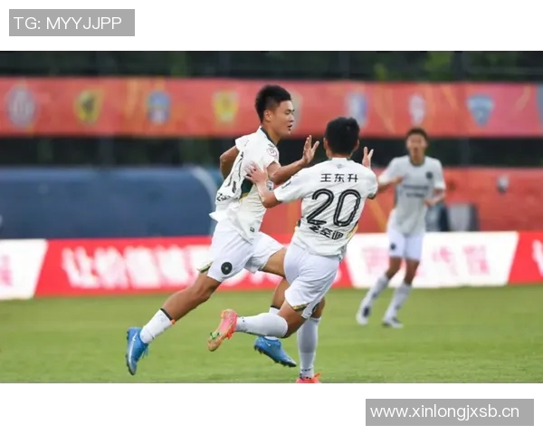 成都排球队以90分领跑奥运会积分榜展现强劲实力与团队合作精神